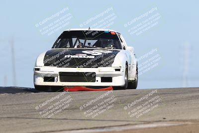 media/Oct-26-2025-CalClub SCCA (Sun) [[8ce1e69566]]/Group 2/Grapevine/